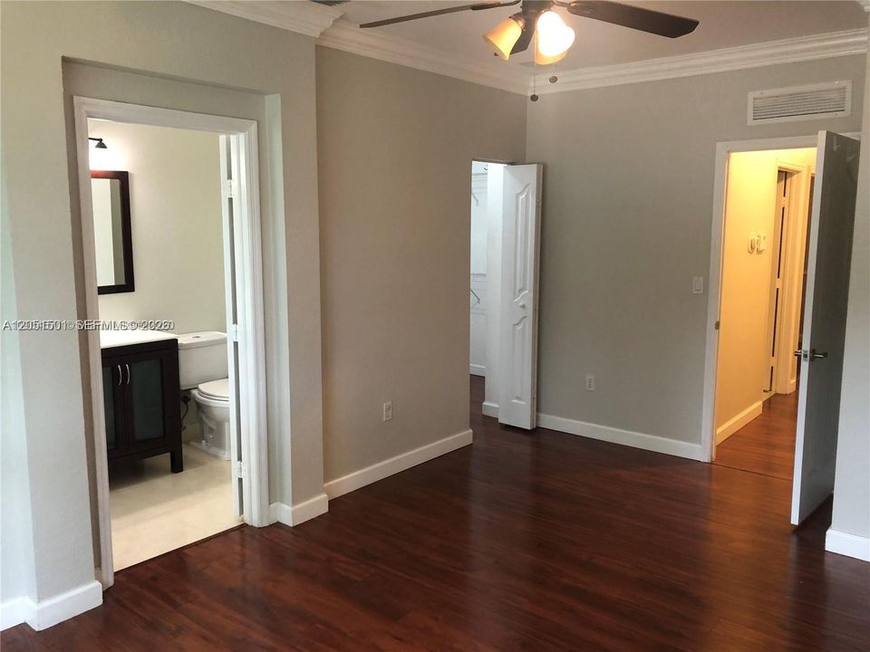 В аренду: $2,750 (3 спален, 2 ванн, 1571 Квадратных фут)