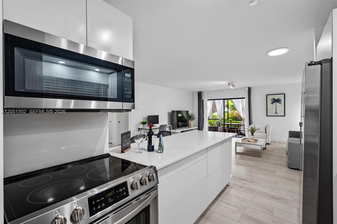 В аренду: $4,500 (2 спален, 2 ванн, 1176 Квадратных фут)