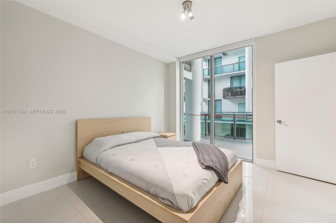 En Renta: $5,490 (2 camas, 2 baños, 1700 Pies cuadrados)