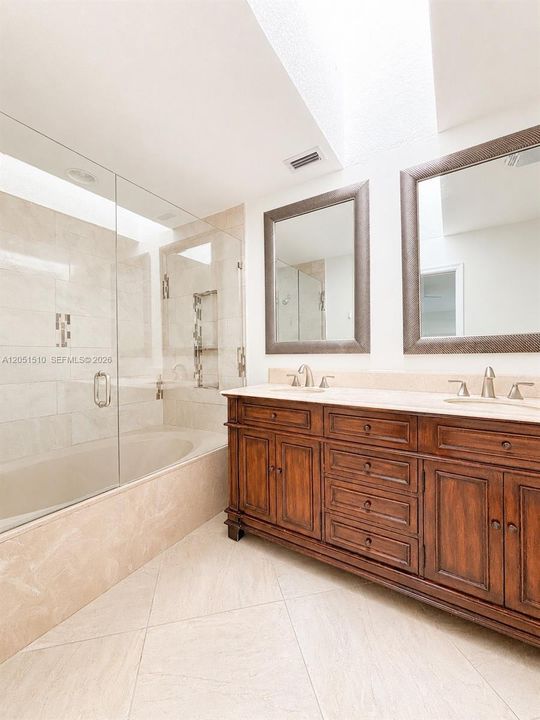 В аренду: $2,600 (2 спален, 2 ванн, 1092 Квадратных фут)