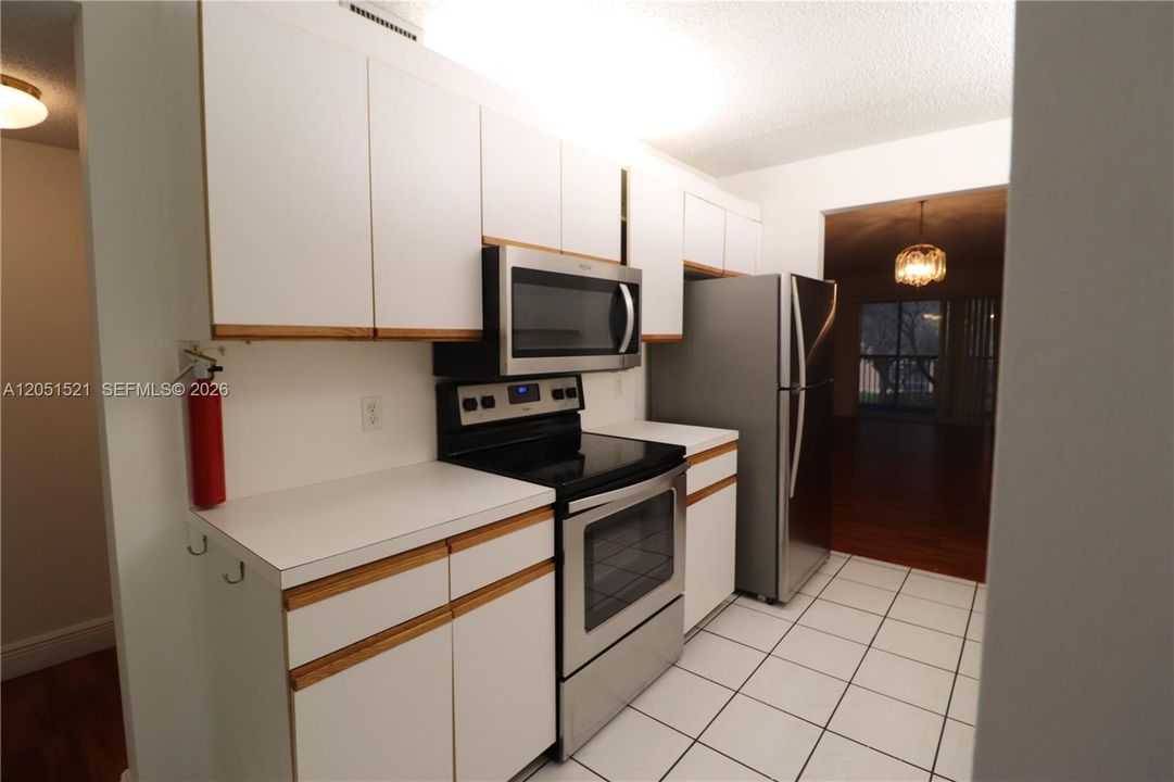 For Rent: $1,900 (2 beds, 2 baths, 1190 Square Feet)