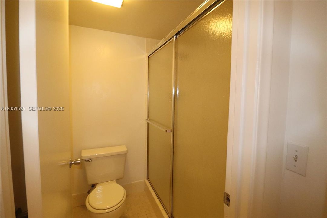 For Rent: $1,900 (2 beds, 2 baths, 1190 Square Feet)