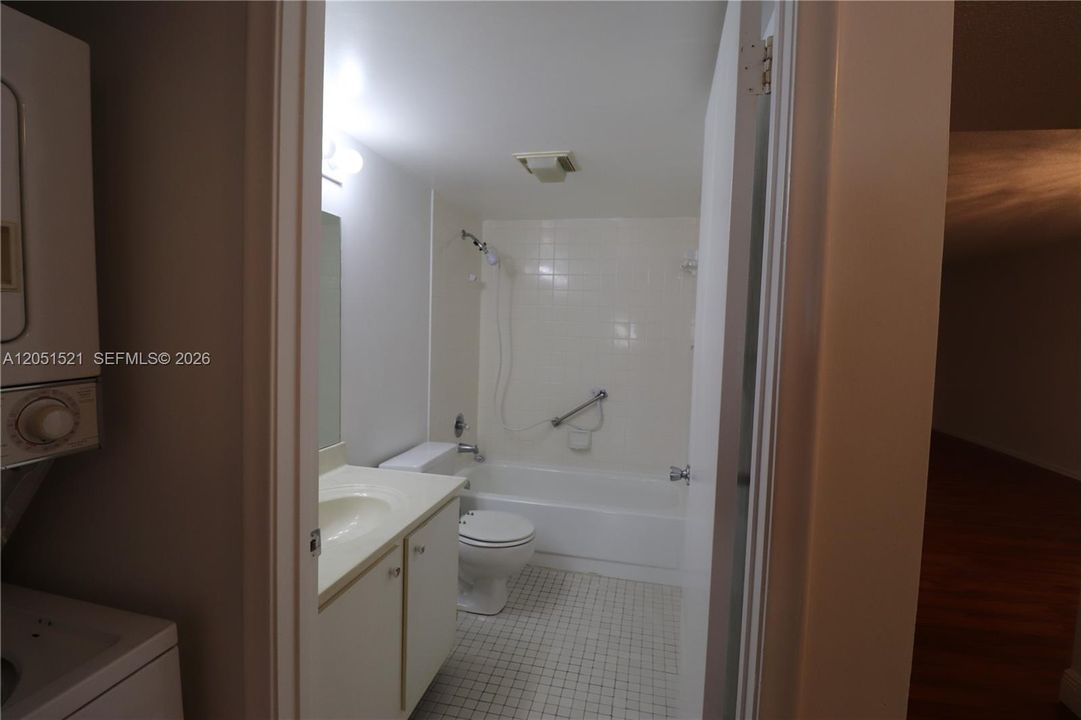 For Rent: $1,900 (2 beds, 2 baths, 1190 Square Feet)