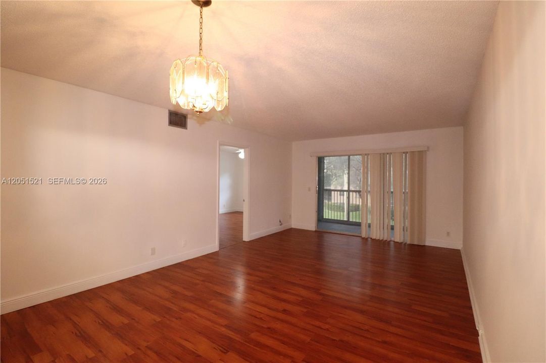For Rent: $1,900 (2 beds, 2 baths, 1190 Square Feet)