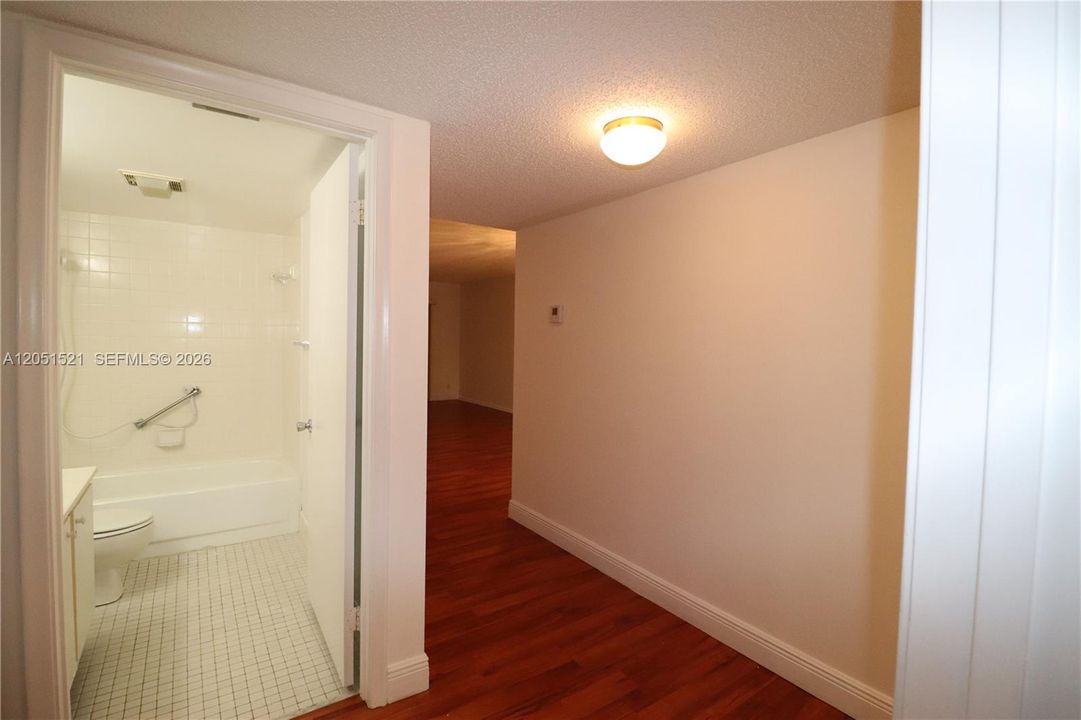 For Rent: $1,900 (2 beds, 2 baths, 1190 Square Feet)