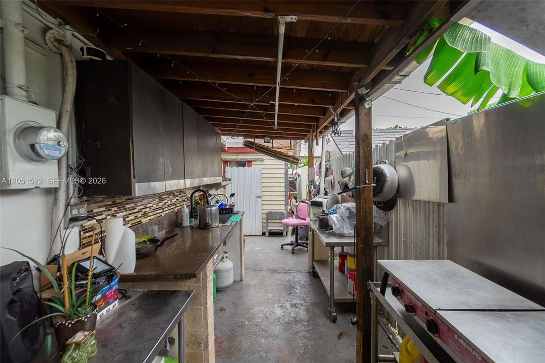 En Venta: $760,000 (4 camas, 2 baños, 1306 Pies cuadrados)
