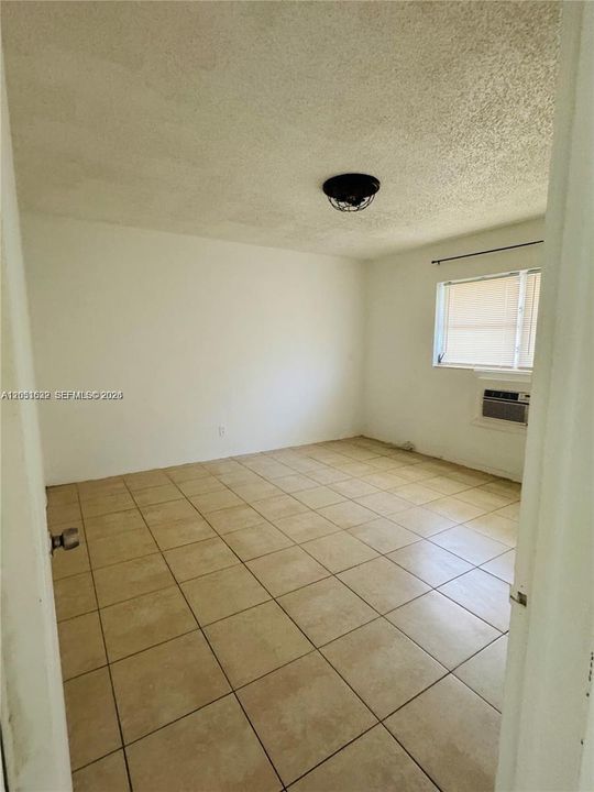 В аренду: $1,600 (1 спален, 1 ванн, 616 Квадратных фут)