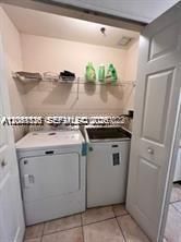 For Sale: $297,000 (1 beds, 1 baths, 893 Square Feet)