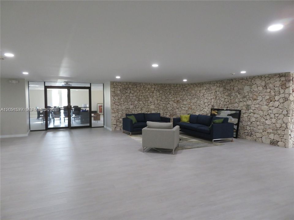 CLUBHOUSE