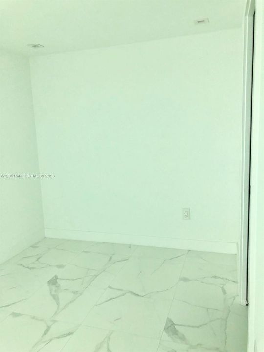 Active With Contract: $5,250 (1 beds, 2 baths, 1014 Square Feet)