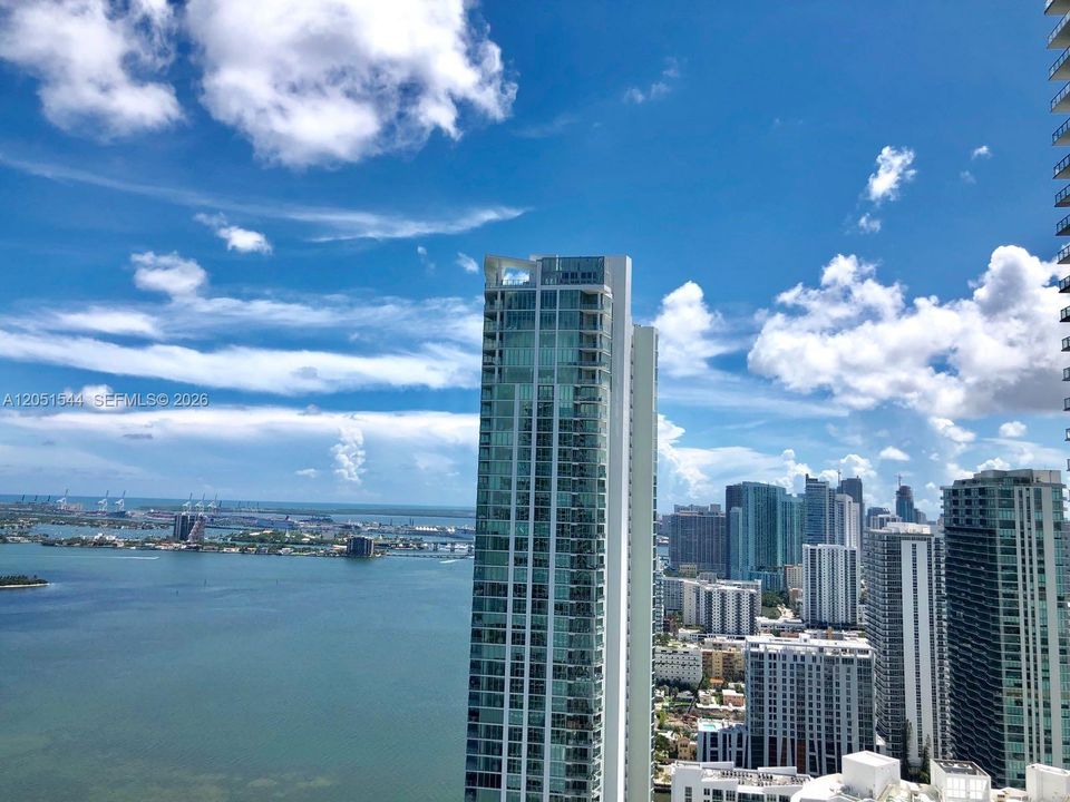 Active With Contract: $5,250 (1 beds, 2 baths, 1014 Square Feet)