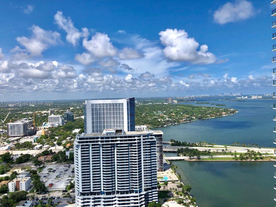 Active With Contract: $5,250 (1 beds, 2 baths, 1014 Square Feet)