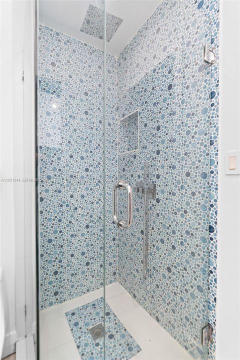 For Rent: $12,000 (4 beds, 3 baths, 1957 Square Feet)