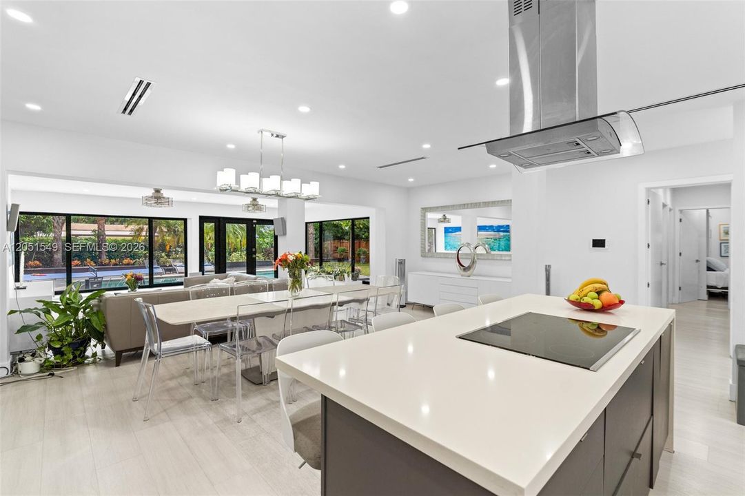For Rent: $12,000 (4 beds, 3 baths, 1957 Square Feet)