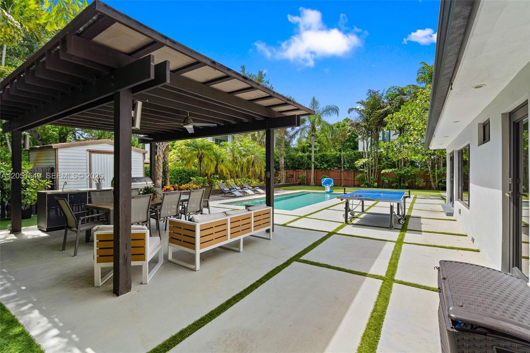 For Rent: $12,000 (4 beds, 3 baths, 1957 Square Feet)