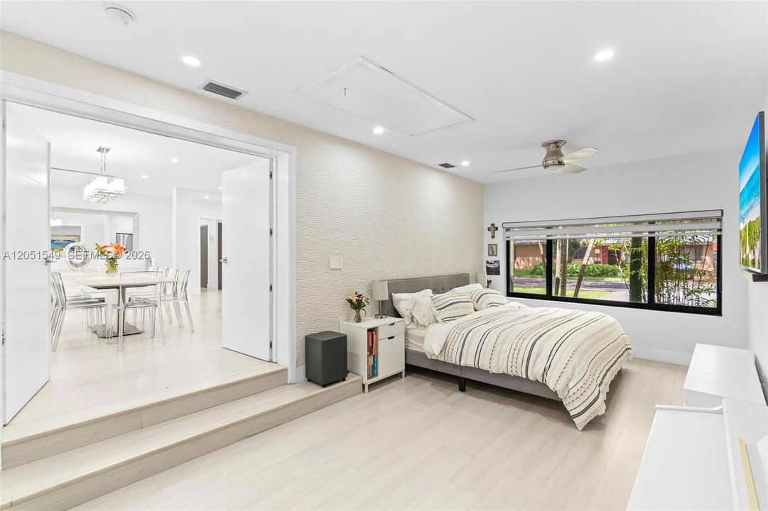 For Rent: $12,000 (4 beds, 3 baths, 1957 Square Feet)