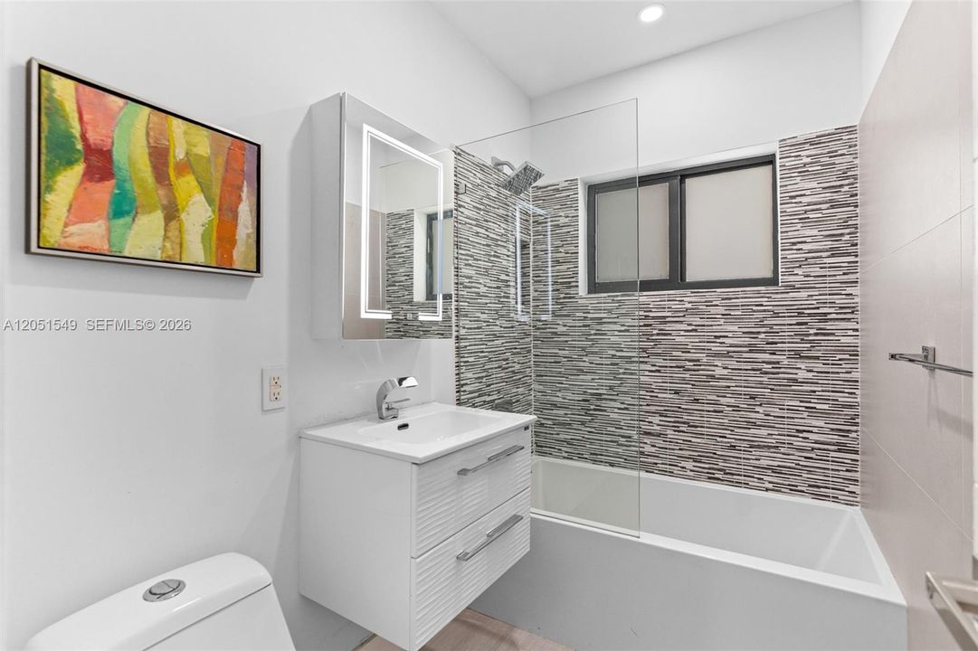 For Rent: $12,000 (4 beds, 3 baths, 1957 Square Feet)