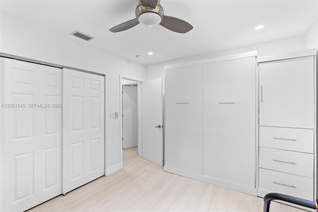 For Rent: $12,000 (4 beds, 3 baths, 1957 Square Feet)