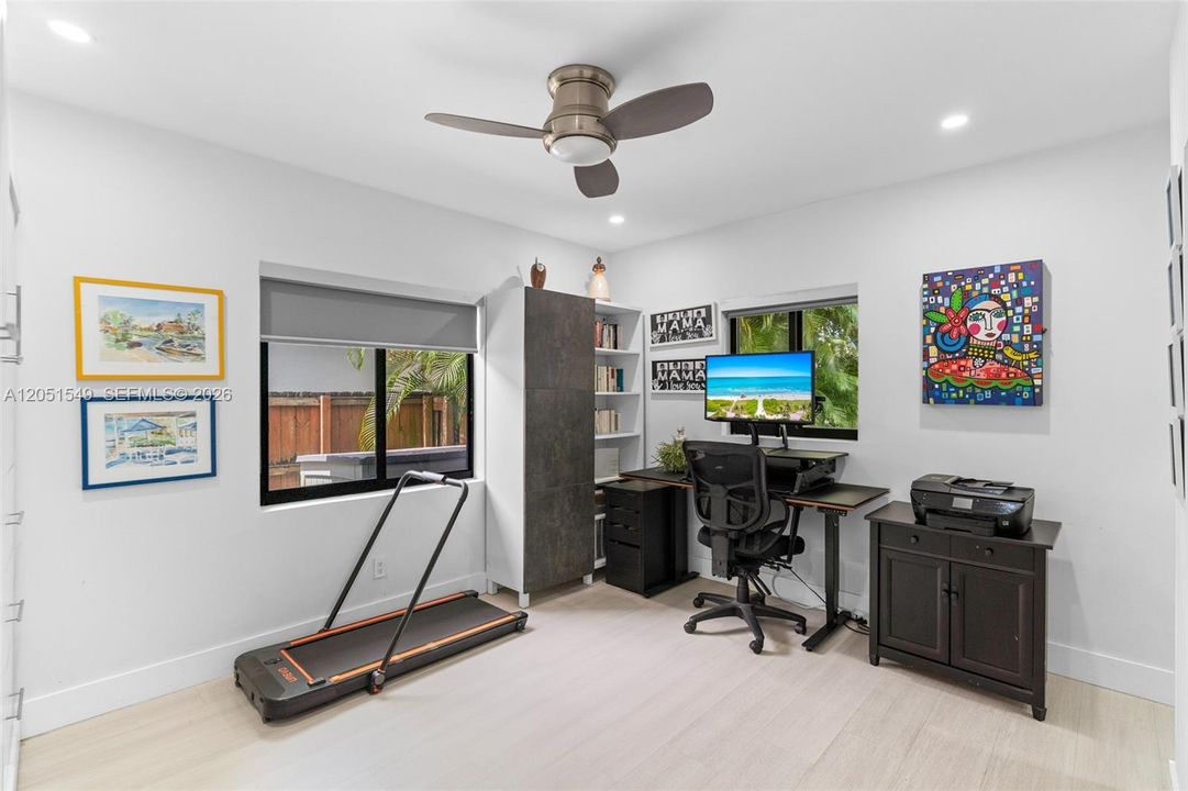 For Rent: $12,000 (4 beds, 3 baths, 1957 Square Feet)