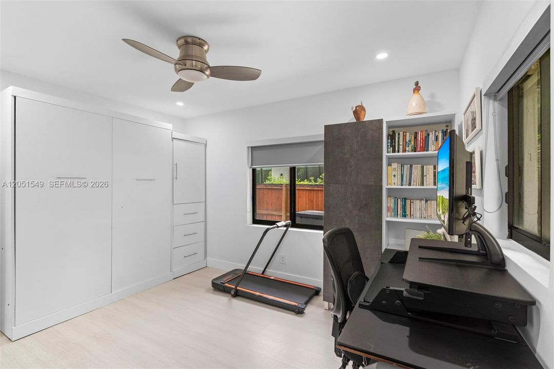 For Rent: $12,000 (4 beds, 3 baths, 1957 Square Feet)