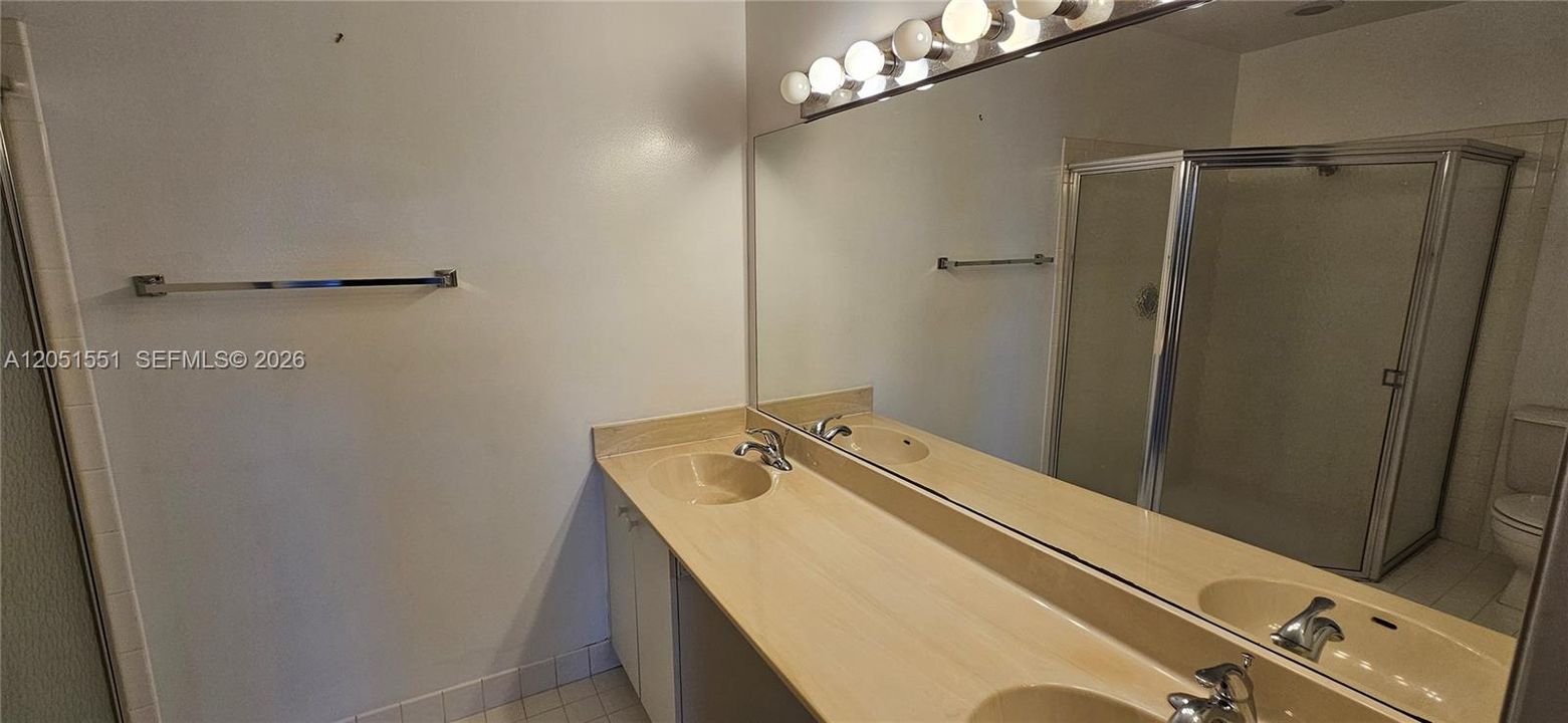 En Venta: $159,900 (2 camas, 2 baños, 1226 Pies cuadrados)