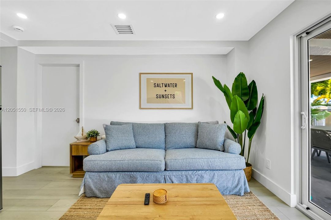 For Rent: $12,500 (4 beds, 3 baths, 1800 Square Feet)