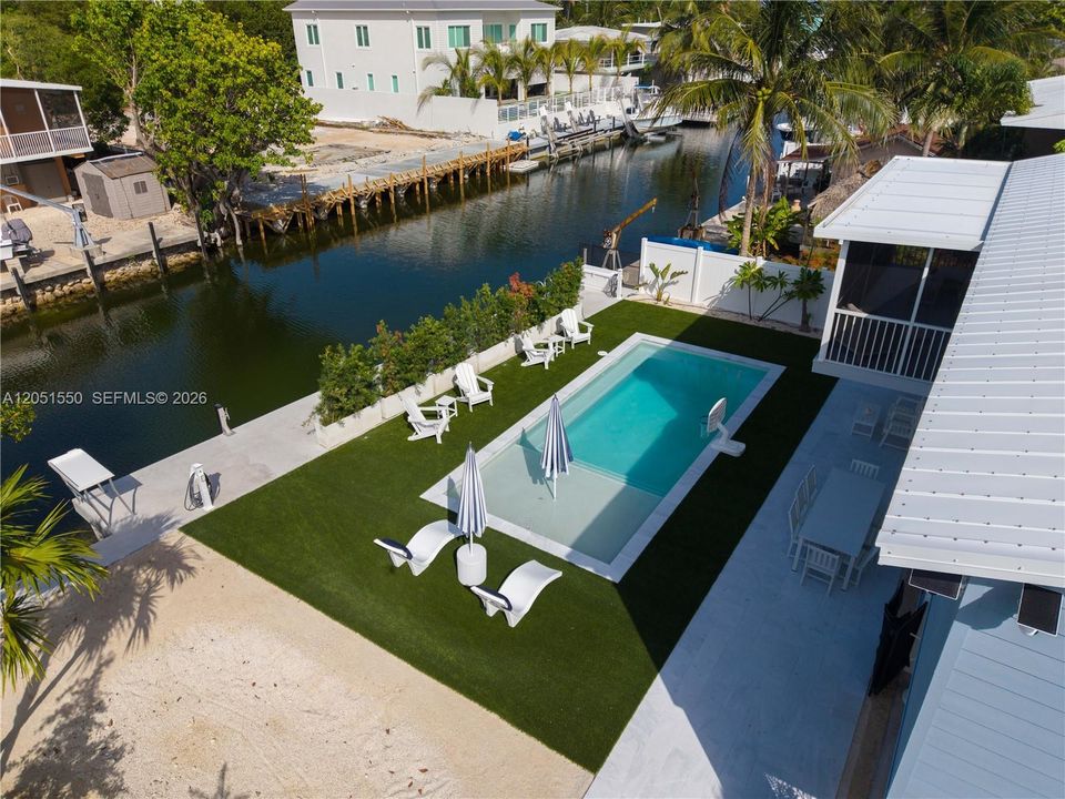For Rent: $12,500 (4 beds, 3 baths, 1800 Square Feet)