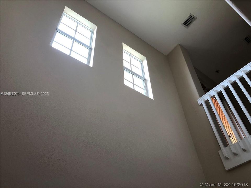 В аренду: $4,800 (5 спален, 4 ванн, 2740 Квадратных фут)