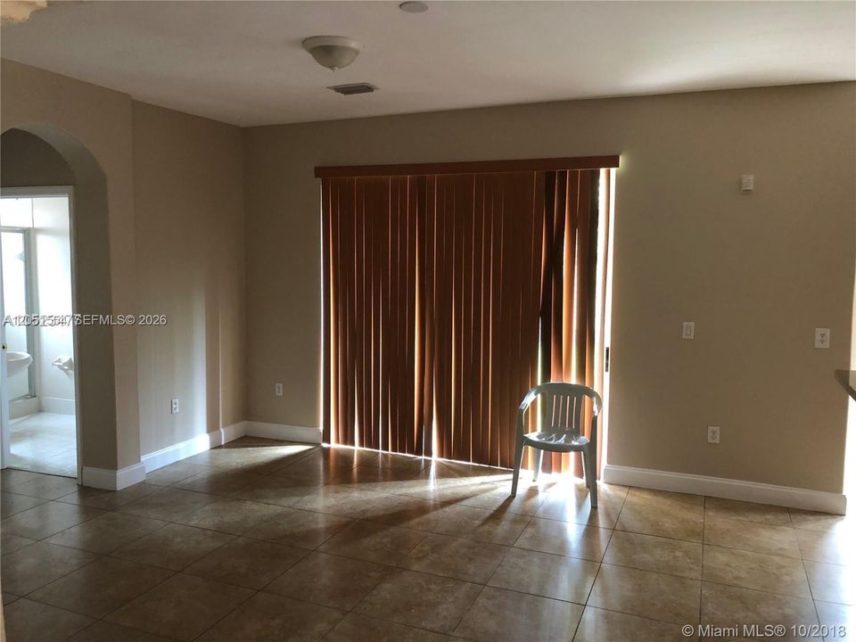 В аренду: $4,800 (5 спален, 4 ванн, 2740 Квадратных фут)
