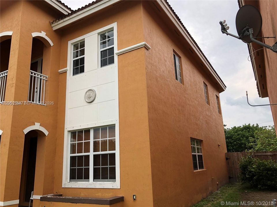 В аренду: $4,800 (5 спален, 4 ванн, 2740 Квадратных фут)