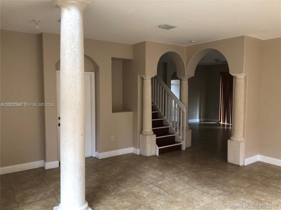 В аренду: $4,800 (5 спален, 4 ванн, 2740 Квадратных фут)