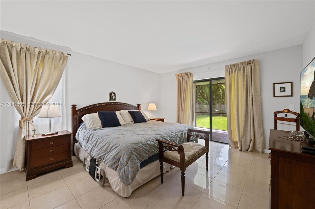 For Sale: $775,000 (3 beds, 2 baths, 1870 Square Feet)