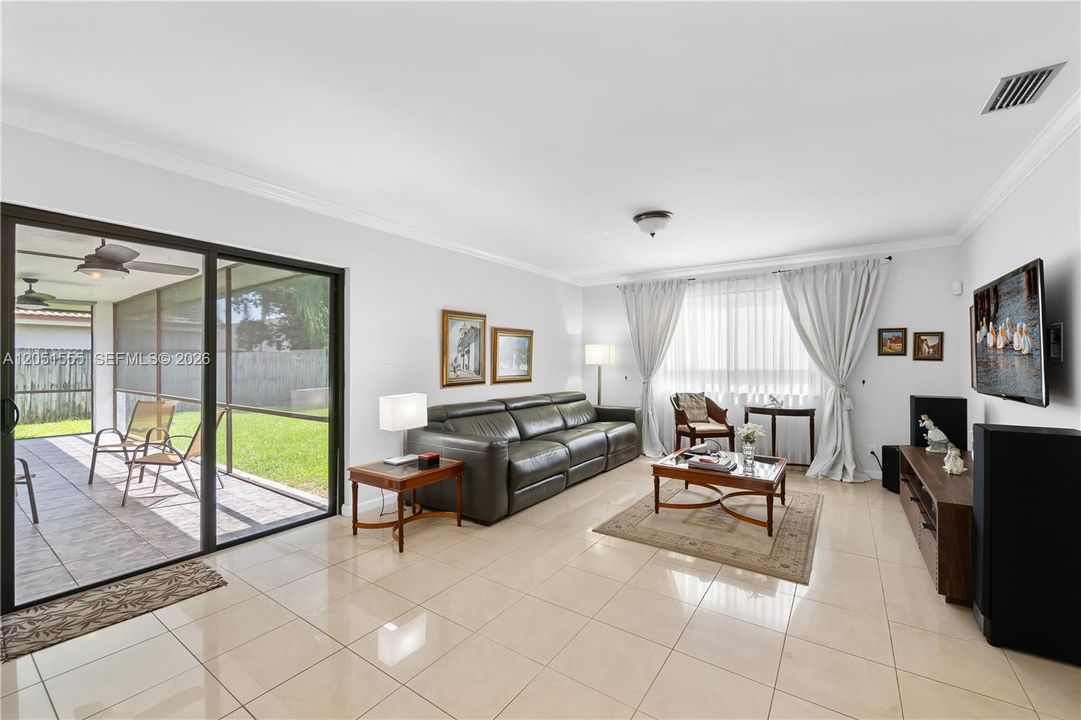 For Sale: $775,000 (3 beds, 2 baths, 1870 Square Feet)