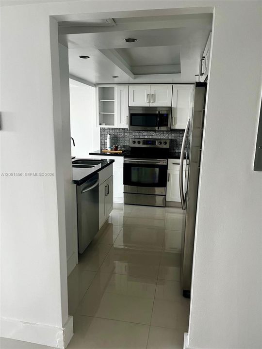 For Rent: $4,700 (2 beds, 2 baths, 1484 Square Feet)