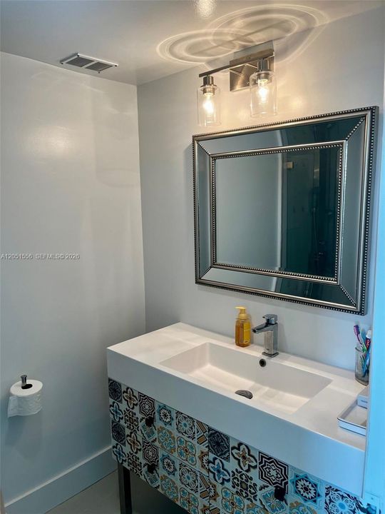 For Rent: $4,700 (2 beds, 2 baths, 1484 Square Feet)