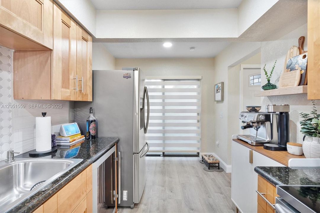 В аренду: $2,750 (2 спален, 2 ванн, 1101 Квадратных фут)