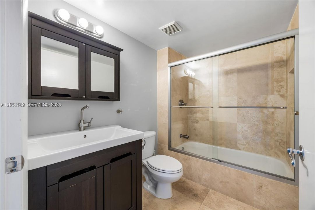For Sale: $429,000 (1 beds, 2 baths, 1340 Square Feet)