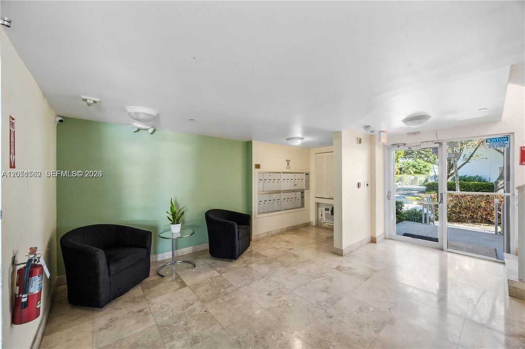 For Sale: $429,000 (1 beds, 2 baths, 1340 Square Feet)