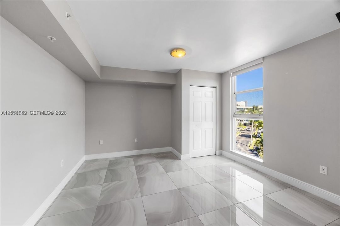 For Sale: $429,000 (1 beds, 2 baths, 1340 Square Feet)