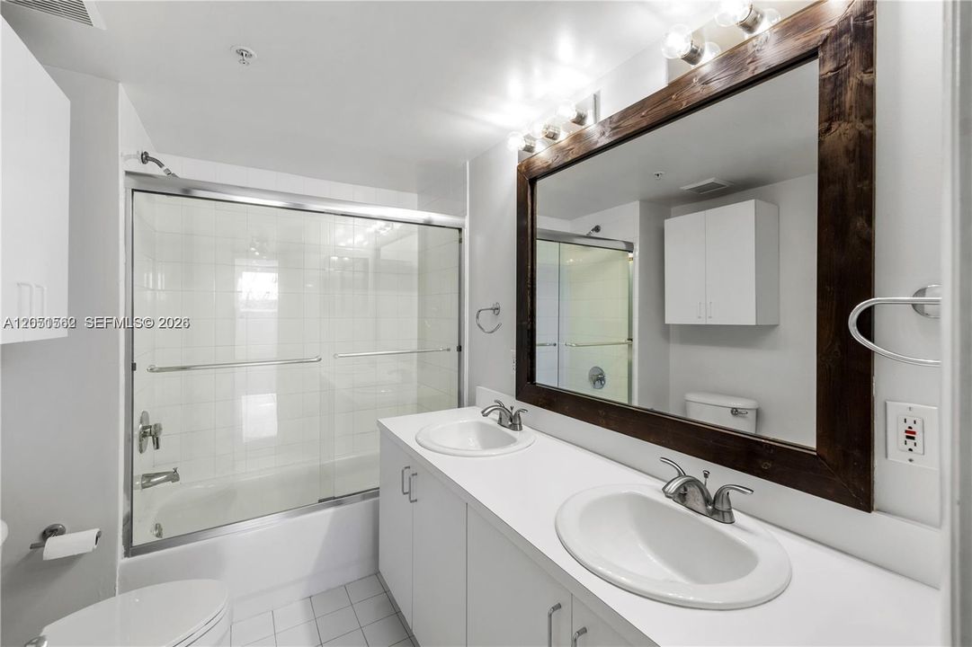 For Sale: $429,000 (1 beds, 2 baths, 1340 Square Feet)