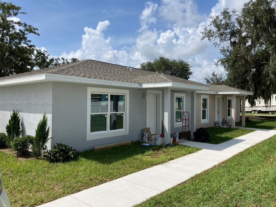 For Rent: $1,600 (3 beds, 2 baths, 1132 Square Feet)