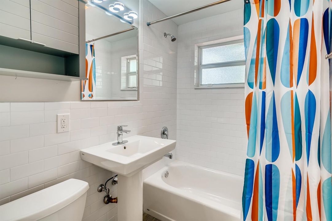 15 Bathroom