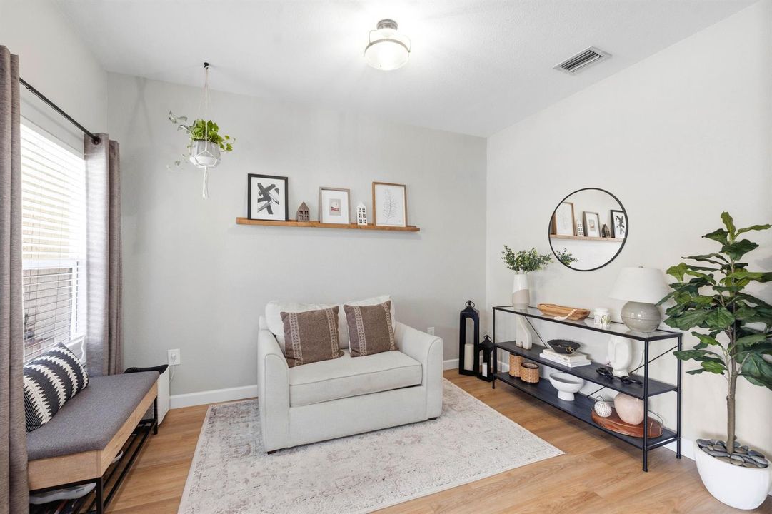 3469 Merrick Ln_002