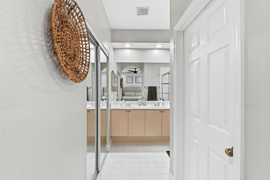 3469 Merrick Ln_018