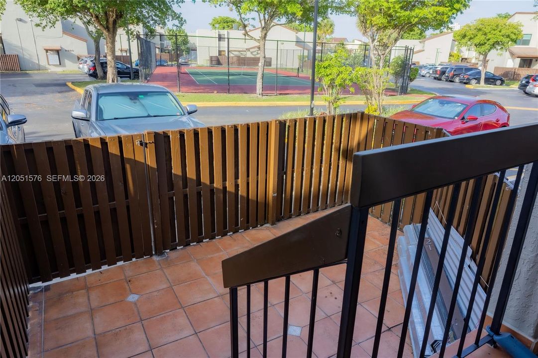 For Sale: $395,900 (2 beds, 2 baths, 1520 Square Feet)