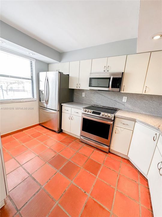 For Sale: $395,900 (2 beds, 2 baths, 1520 Square Feet)