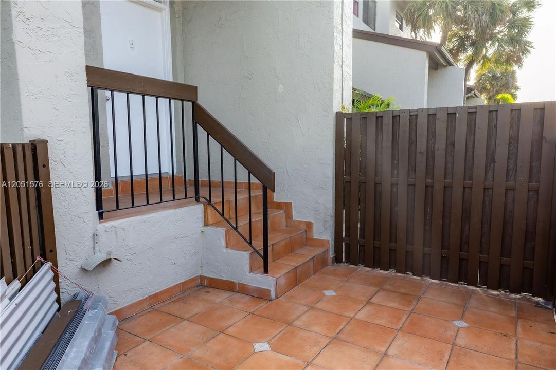 For Sale: $395,900 (2 beds, 2 baths, 1520 Square Feet)