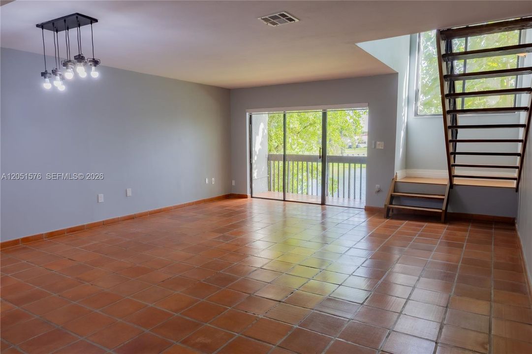 For Sale: $395,900 (2 beds, 2 baths, 1520 Square Feet)