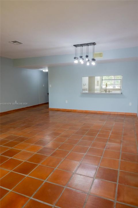 For Sale: $395,900 (2 beds, 2 baths, 1520 Square Feet)