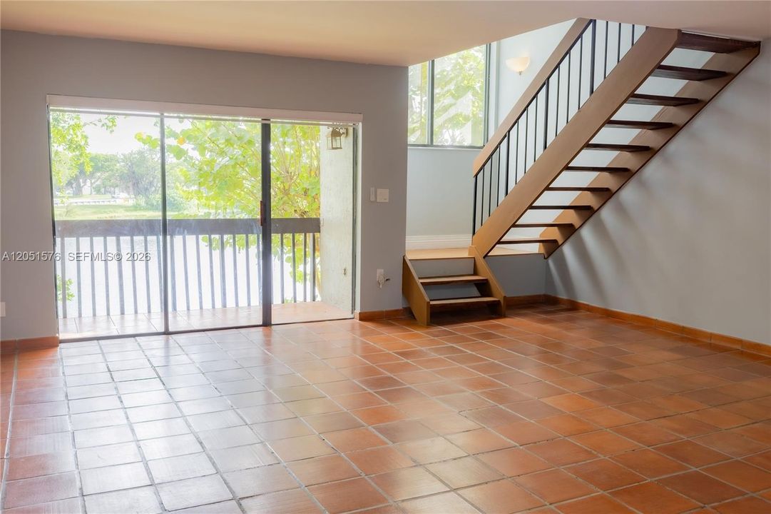 For Sale: $395,900 (2 beds, 2 baths, 1520 Square Feet)